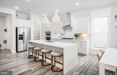 10254 Emerald Ln, Chantilly, VA 20152 - photo 6