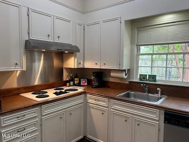 21 Oakhurst Dr, Natchez, MS 39120 - photo 5