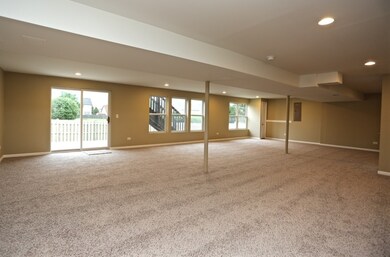 1012 Hummingbird Cir, Joliet, IL 60431 - photo 3