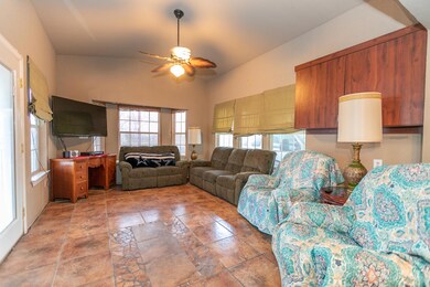 11416 Haney Rd, Socorro, TX 79927 - photo 3