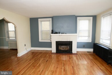 1042 N Dupont St, Wilmington, DE 19805 - photo 3