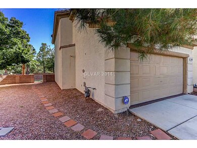 Property Photo. SIDE YARD
