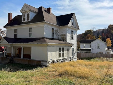 1008 E Main St, Mannington, WV 26582 - photo 2