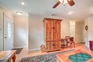 004_LIVING ROOM