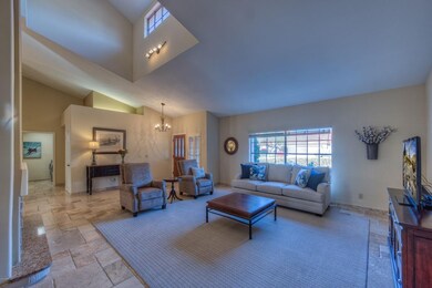 004_Living Room