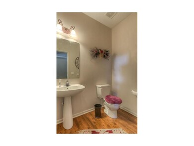 Convenient guest bath