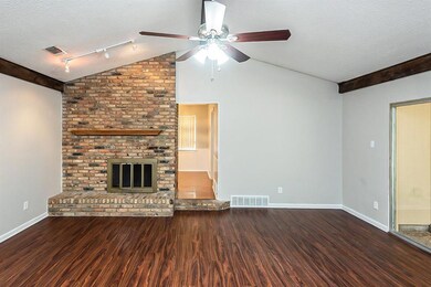 4125 Alicante Ave, Fort Worth, TX 76133 - photo 5