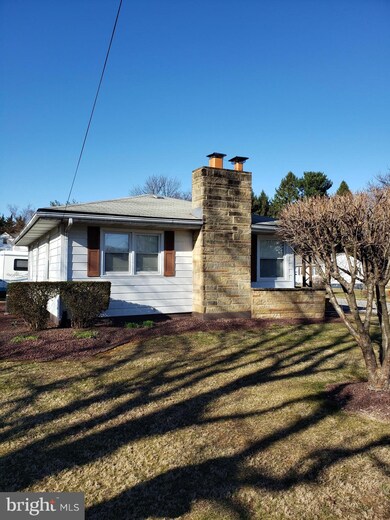 17528 Gay St, Hagerstown, MD 21740 - photo 2