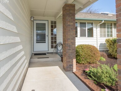 2784 Dayna Ln, Eugene, OR 97408 - photo 2