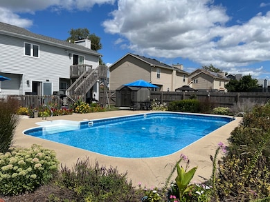 4511 Copper Ridge Rd, Champaign, IL 61822 - photo 3