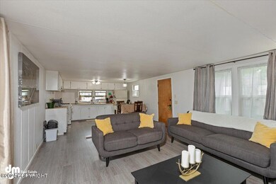05-Living Room_IMG_1256-2