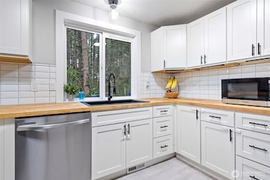 21712 E Terra Ln SE, Yelm, WA 98597 - photo 6