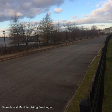 22 Pilot Ln, Staten Island, NY 10309 - photo 3
