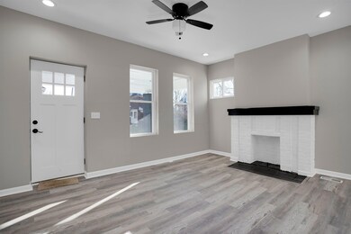 907 S 22nd