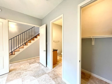 802 Waverly St unit D, Houston, TX 77007 - photo 5