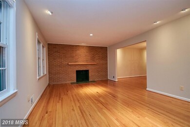 6441 Walters Woods Dr, Falls Church, VA 22044 - photo 4