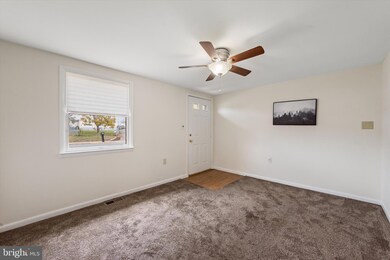 218 E 4th Ave, Ranson, WV 25438 - photo 5