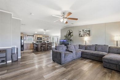 904 Casa Vista Dr, Rio Vista, TX 76093 - photo 2