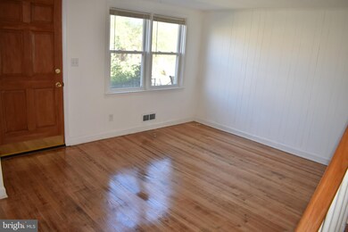 4341 Eldone Rd, Baltimore, MD 21229 - photo 2