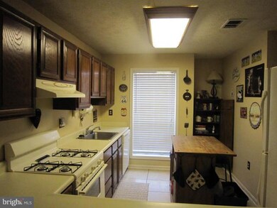 11995 Cardamom Dr unit 11995, Woodbridge, VA 22192 - photo 4