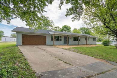 7 Belair Ct, Maryville, IL 62062 - photo 2