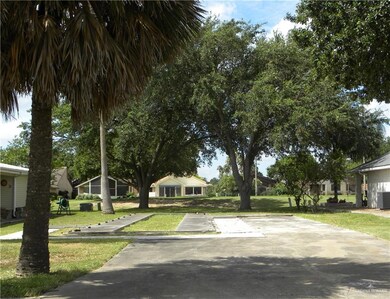 423 Northcutt Dr, Alamo, TX 78516 - photo 2