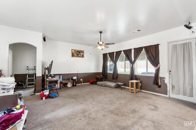 6208 Fire Opal Dr unit 1, Bakersfield, CA 93313 - photo 6
