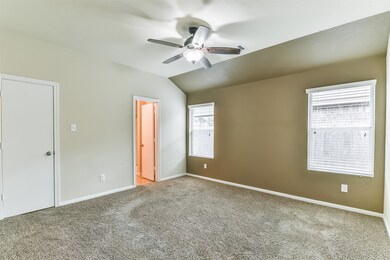 5209 Mcgrath Dr, Alvin, TX 77511 - photo 7