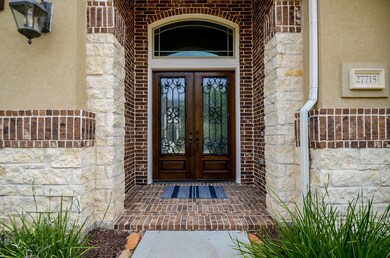 27715 Lakeway Trail Ln, Fulshear, TX 77441 - photo 2