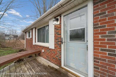 5424 S Waverly Rd, Lansing, MI 48911 - photo 5