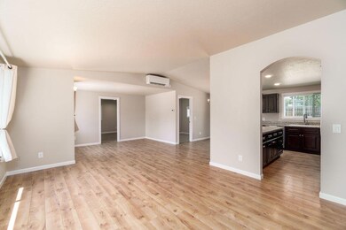 1340 NE Dempsey Dr, Bend, OR 97701 - photo 4