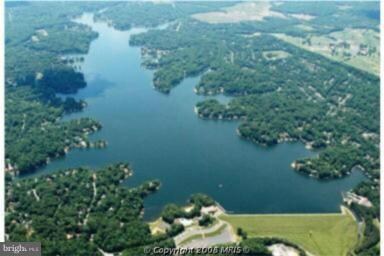 115 Sand Trap Ln, Locust Grove, VA 22508 - photo 2