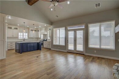 Impressive, Large 15'x20' Open Living with Beautif