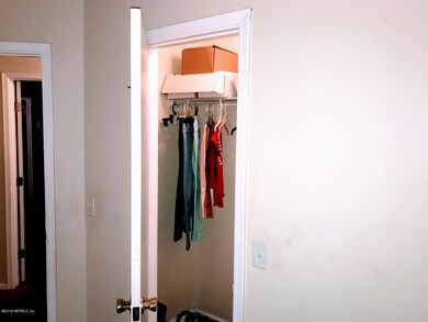 10721 Meadowlea Dr, Jacksonville, FL 32218 - photo 7