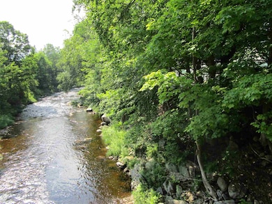 Gorgeous Utley Brook