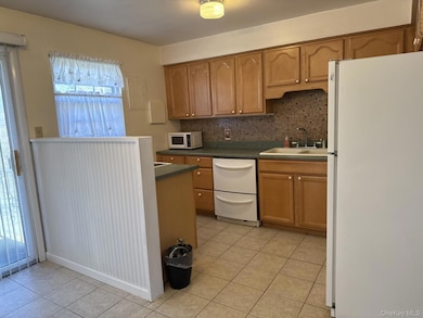 5 Wildwood Dr unit 25D, Wappingers Falls, NY 12590 - photo 4