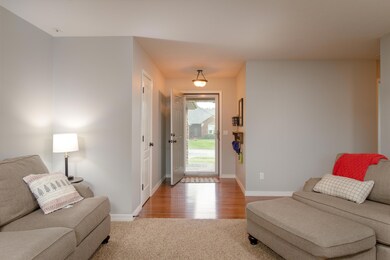 813 E Roubidoux St, Nixa, MO 65714 - photo 5
