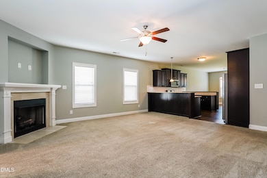 003-photo-living-room-14504368
