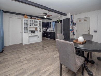 409 E Allegan St-106