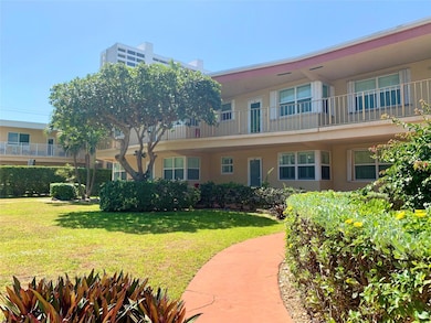 930 Osceola Dr unit 2, Boca Raton, FL 33432 - photo 2