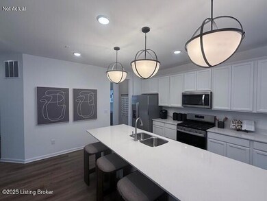 2017 Lyndon Green Cir, Lyndon, KY 40242 - photo 7