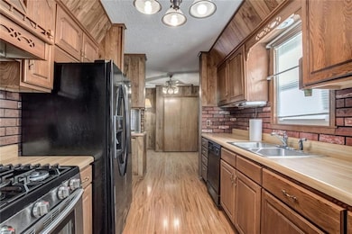 1235 S Hickory St, Ottawa, KS 66067 - photo 6