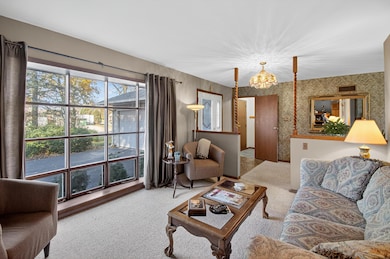 1639 C A Becker Dr, Racine, WI 53406 - photo 4