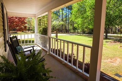 ROCKING CHAIR FRONT PORCH