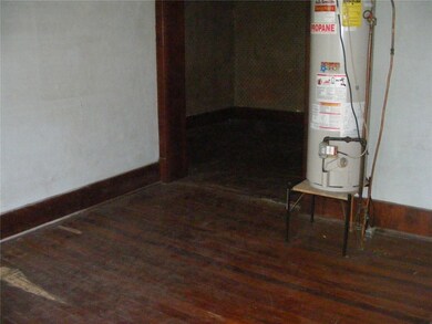 101 E North St St, Shumway, IL 62461 - photo 7