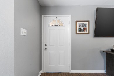 1153 Kerry Ln, Azle, TX 76020 - photo 5