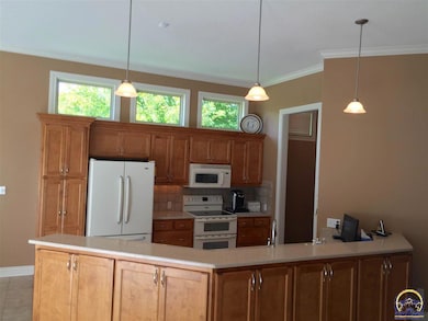 2242 SW Lowell Ln, Topeka, KS 66614 - photo 5