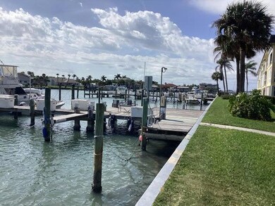 1200 Colonnades Dr unit 202, Fort Pierce, FL 34949 - photo 3