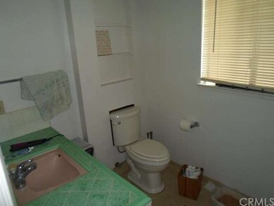 Downstairs unit bathroom