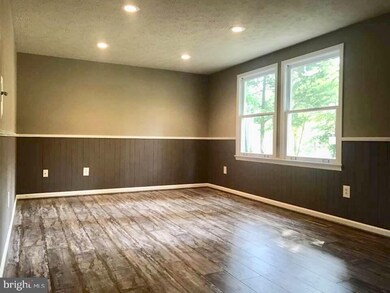 122 Land Or Dr, Ruther Glen, VA 22546 - photo 2